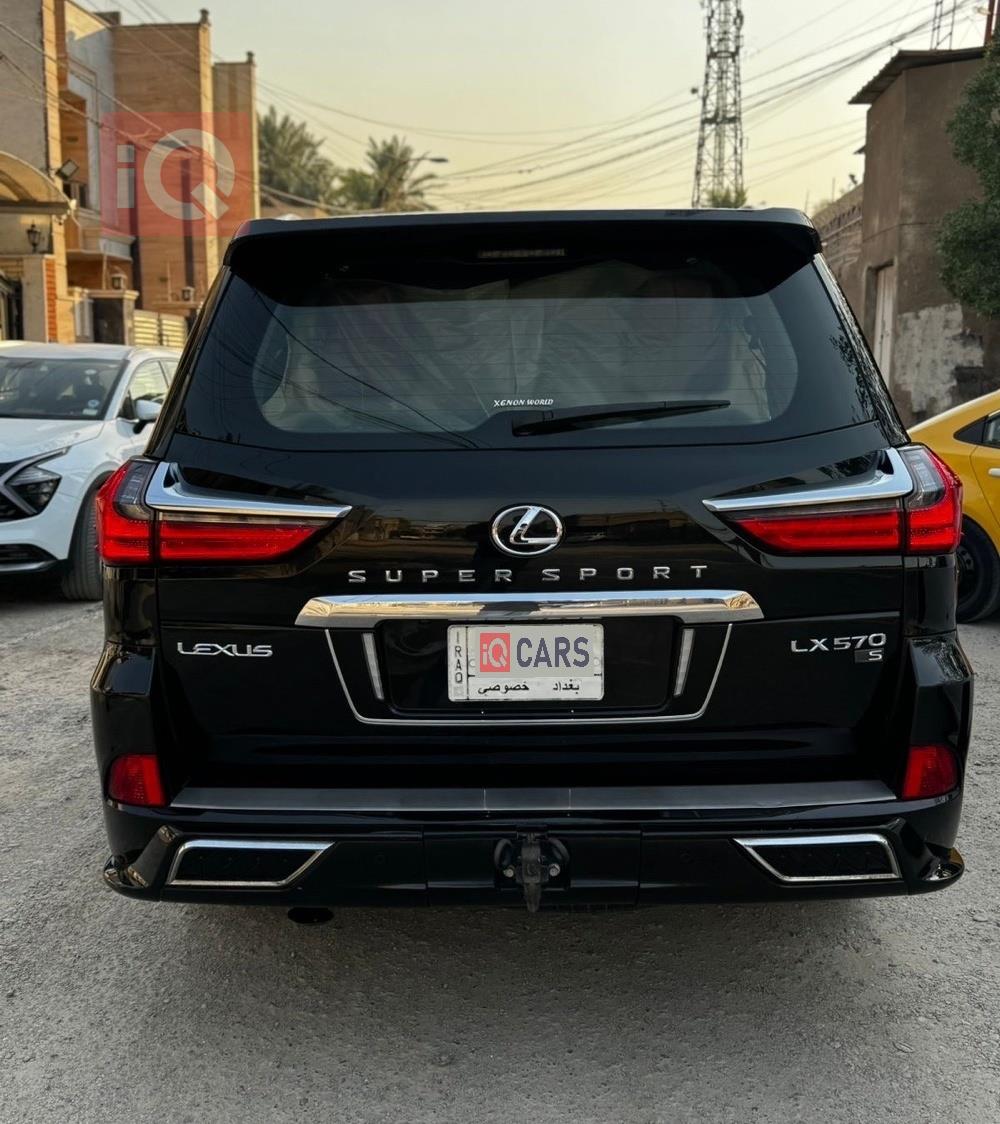 لكزس LX